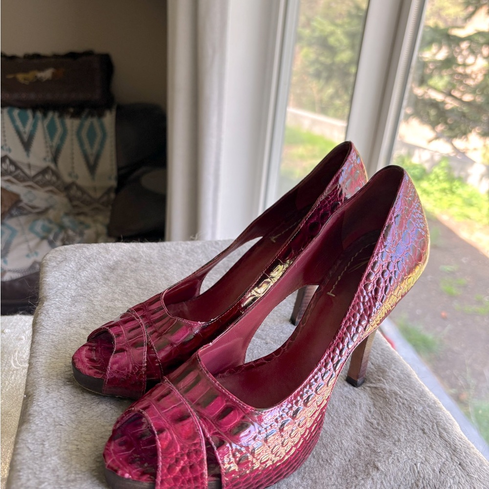 j. Vincent All Leather pink/ black Peep-Toe Heels